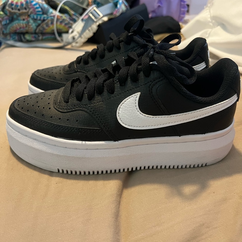 nike sneakers size 7